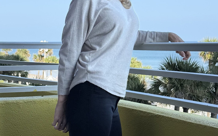 InternalDrive: Plážový život porno creator styl