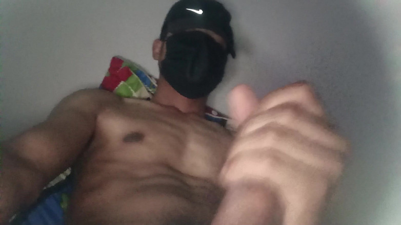 Handsomebulge12: Náctiletý chlapec musterbate velký péro