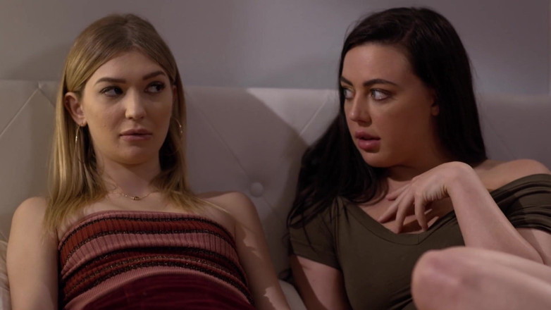 SweetheartVideo: Kobiecy wytrysk lesbijek 3 Scena 1 Kapiące lesbijki