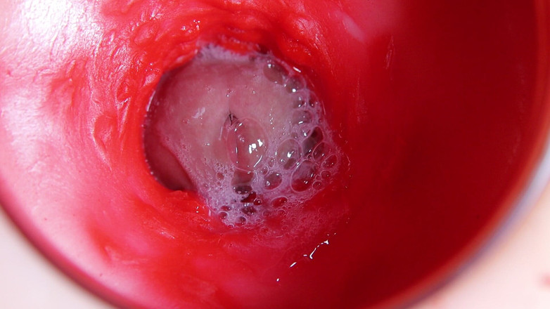 SEXY_GUYBEST: 젖은 구멍 안에 있는 거대한 자지가 액체를 분출하고 곧 우유로 채워질 것입니다.