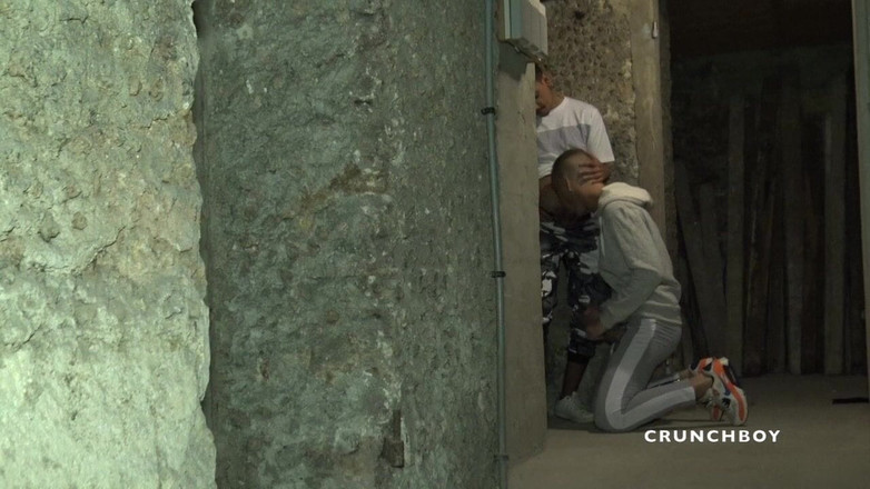 RAW FRENCH PIGS: Tim Cosla surový ošukaný arabským velkým ptákem