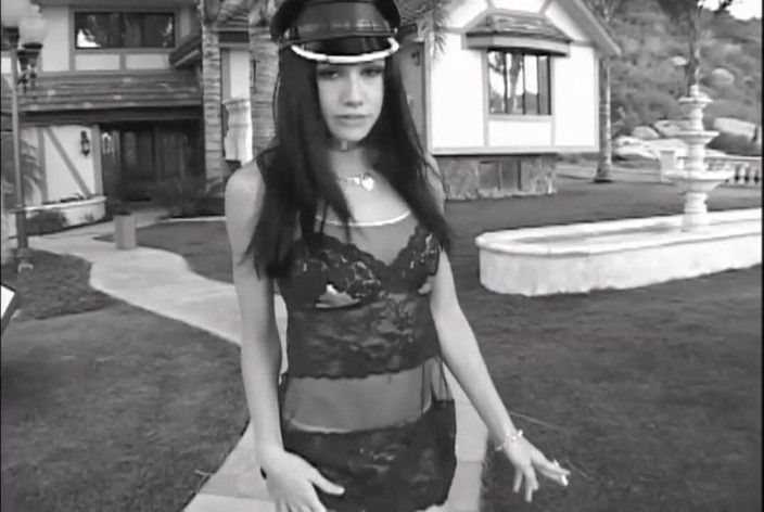 Anal X: Extreme bitch in high heels