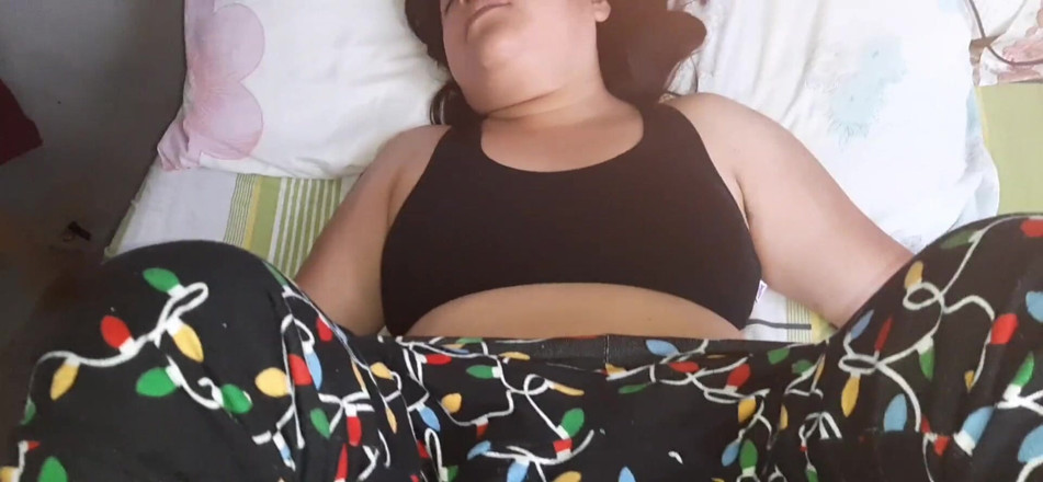 Oriane_Suck_Roses: My perverted neighbor has wanted to fuck me since I...