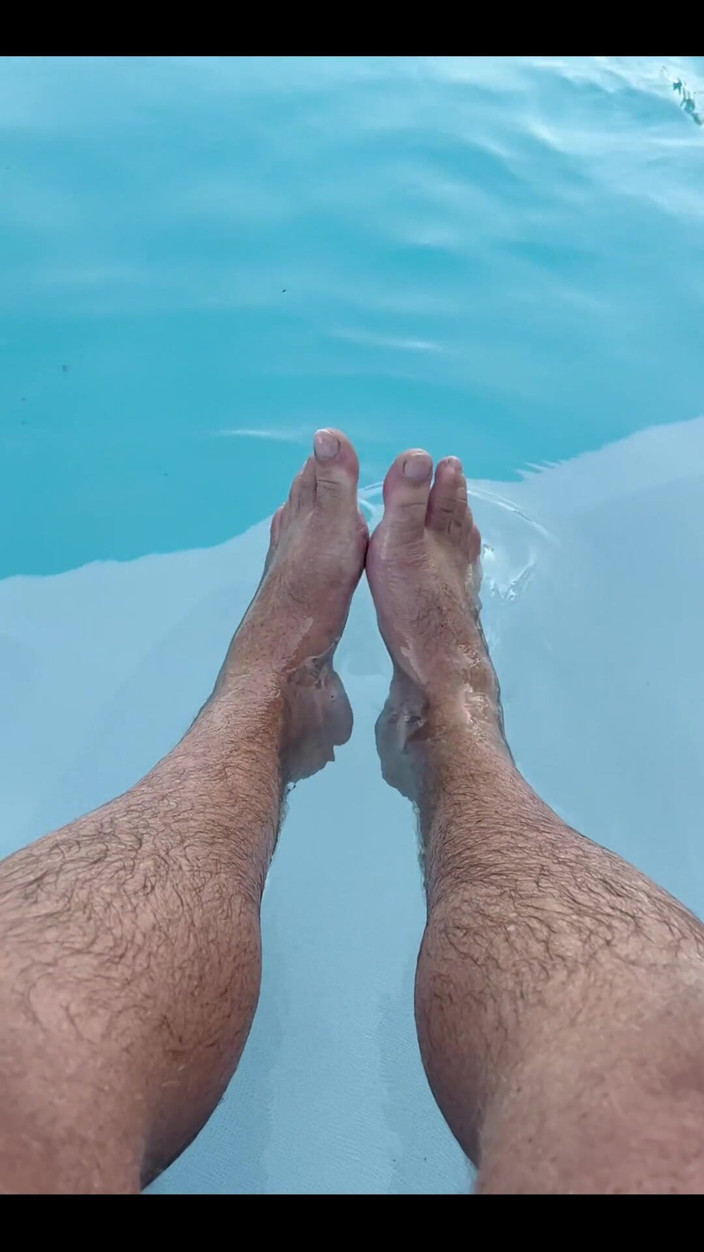 Hacou69: My Feet to Pamper