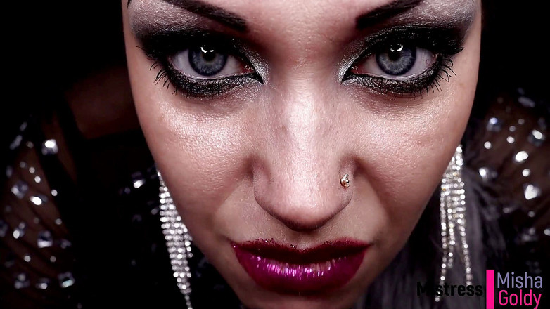 Goddess Misha Goldy: Bohyně plivat uctívání a plivat ponížení pro poraženého!
