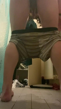 Guy Pisses Pants and Fucks His Own Asshole