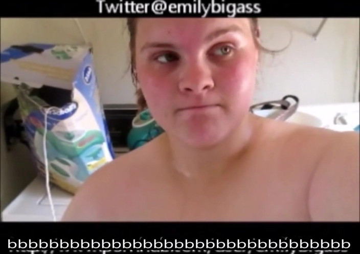 Fat Goddes: Работая обнаженной на работе, застукал мой мужчина-босс голышом