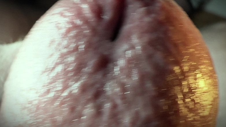 Leonardo-1974: Good Close-up Shot of the Cumshot.