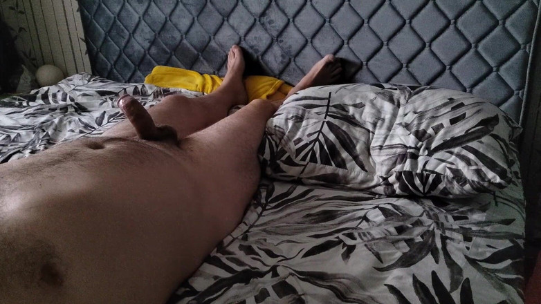 Emma_Alex: 義理の兄弟は義理の妹が自分に触れているのを捕まえました-彼らはお互いをけいれんすることになりました