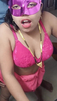 Une MILF desi sexy chevauche une bite au cul parfait - amateur réel, sexe indien hindi maison