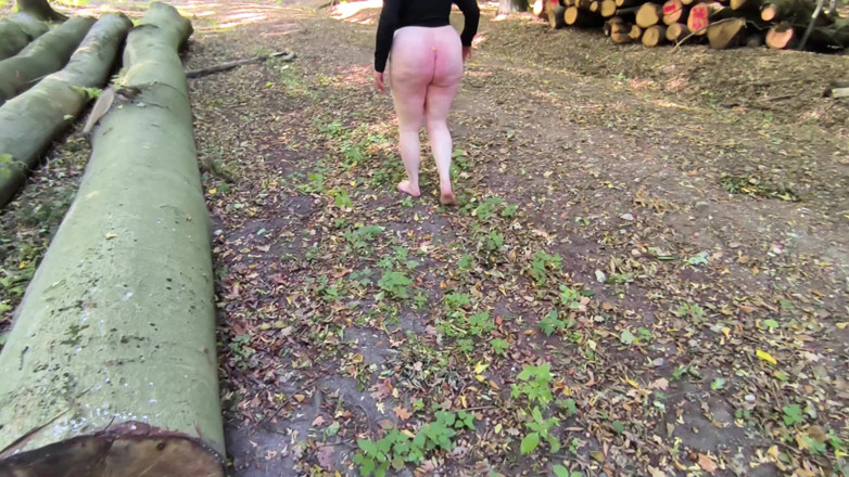 Bouncy Tits Action: Whipping Your Vagina in the Woods