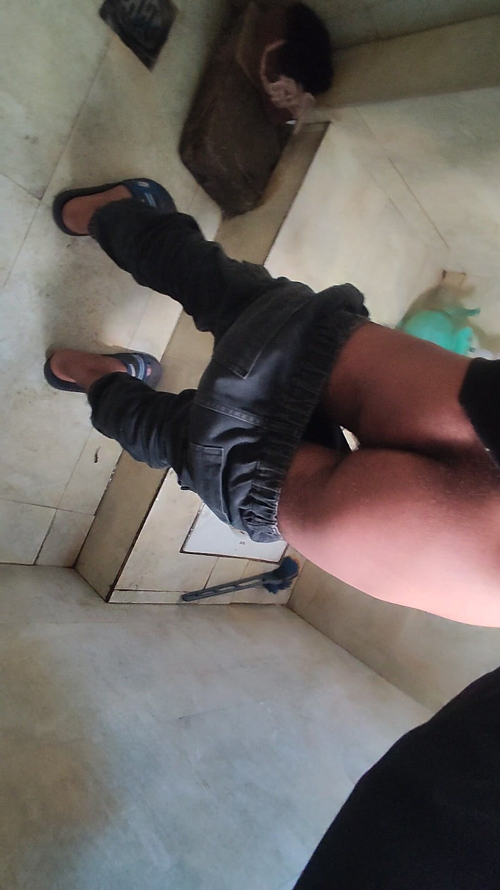 Zaid Valen: 화장실에서의 비하인드 장면