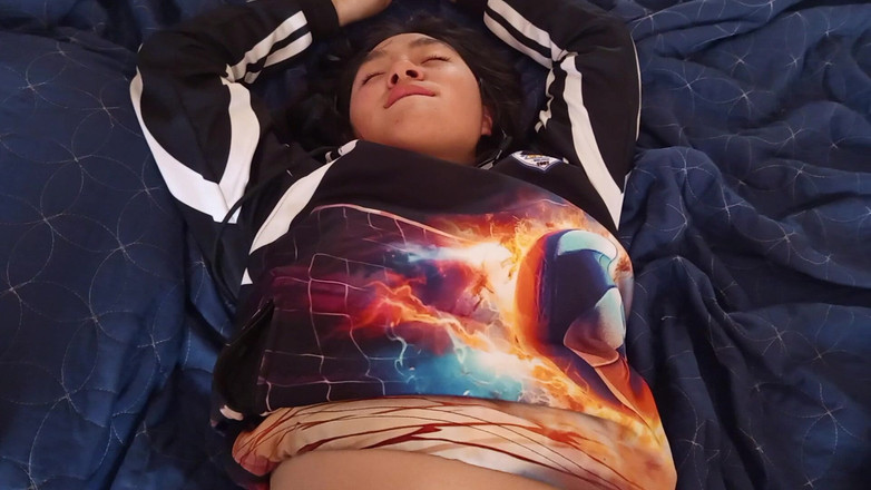 Moo DBOXXX: 和我的基督教朋友，我们整天做爱，她刚满18岁，我们每天都开始