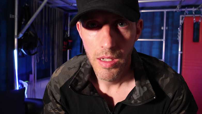 TomBakerBDSM: 第一人称视角汤姆贝克 - 贞不是一个选择（4k）