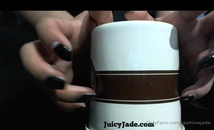 JasmineJade: アスムル.....それらのヘッドフォンを取り出してください!あなたはそのタップの私の爪に対してタップタップを聞くとき、あなたの背骨にうずきを取得しますか