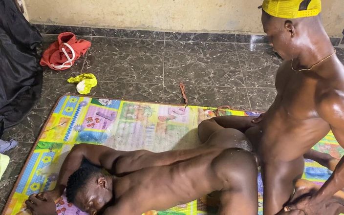 FWBigDick: Satıcım o götünün tadına bakmak istedi