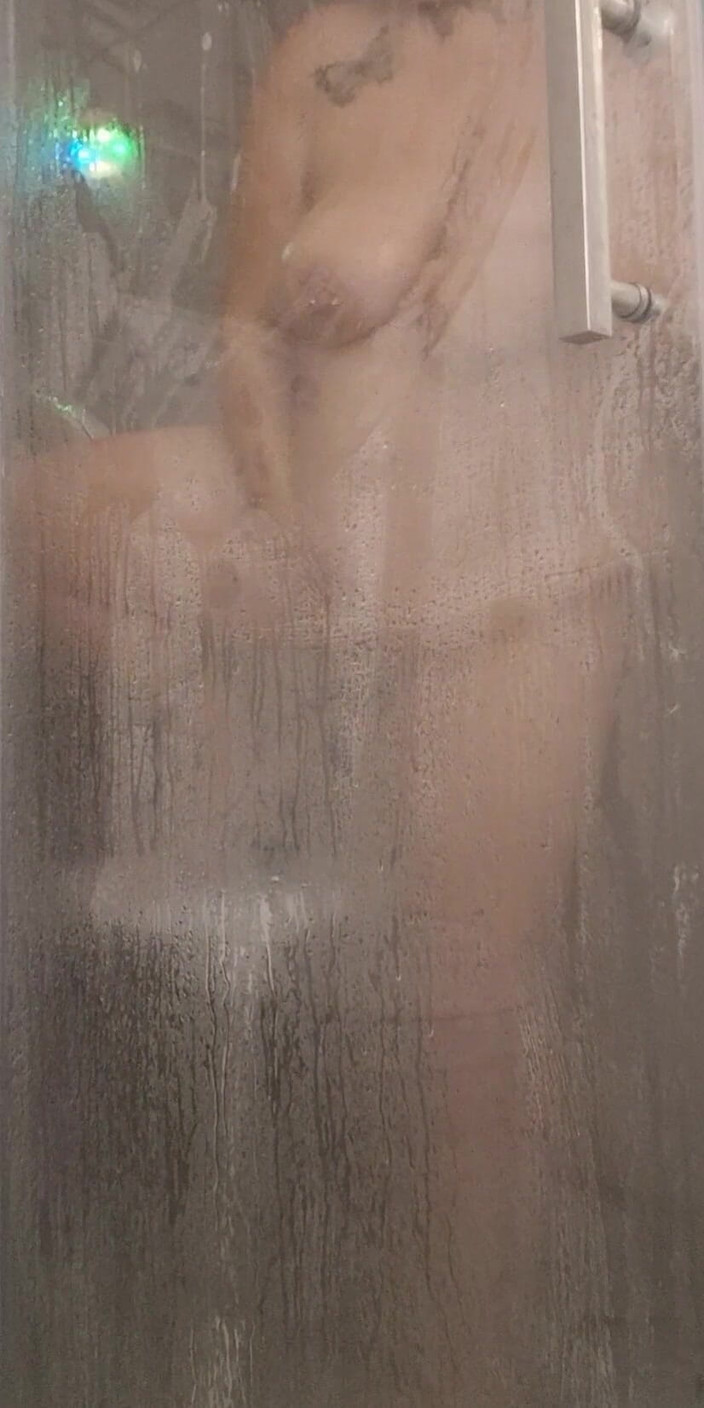 Mami: Bij het douchen