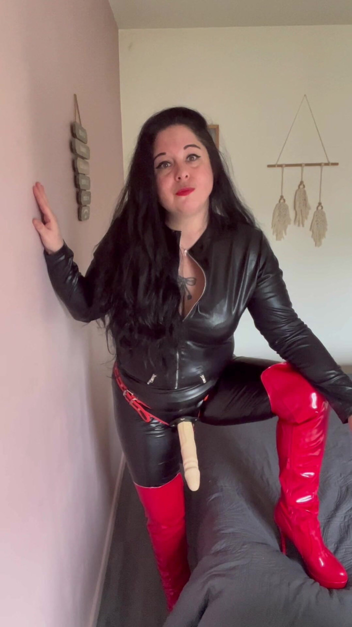 Maitresse Clara: 8 saat boyunca emirlerimle...