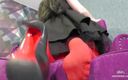 Mistress Legs: Älskarinna ben retas i sexiga röda strumpbyxor för fans