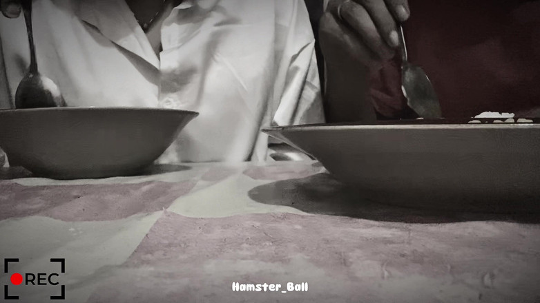 Hamster_Ball: Branlette au restaurant de nouilles avec ma copine de Tinder,...