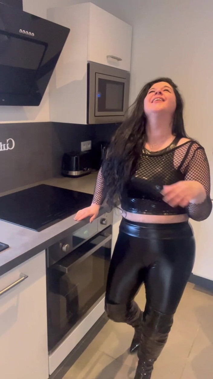 Maitresse Clara: Umiliazione del tuo piccolo cazzo