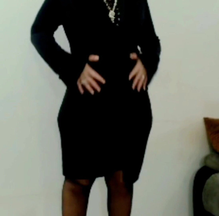 Sofy13: Mari buka pakaian saya