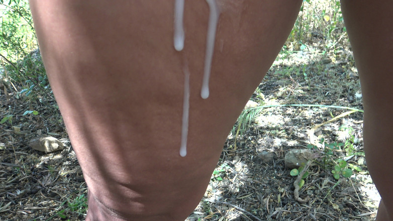 Stepmom Susan: Il figliastro pervertito mi ha implorato di sborrare sulla mia...