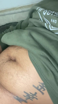 Bearded big cock jerking off and smearing himself with cum