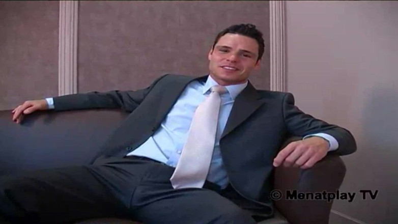 MenAtPlay: Carl's Audition