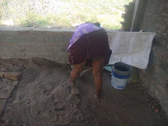 Priyanka314: Casă nouă curățenie mătușă Pizdă frumoasă