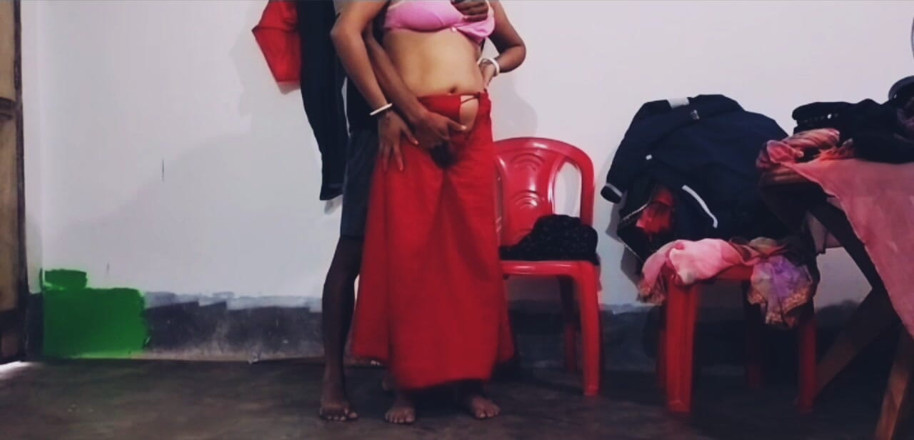 Teensex: Desi Naughty Bhabi with Big Boobs Is Waiting for Hot...