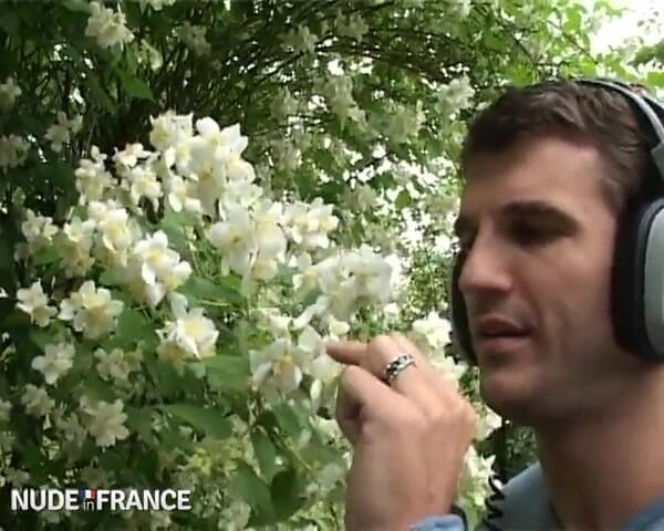 La France a Poil: A model of choice for an ass artist!