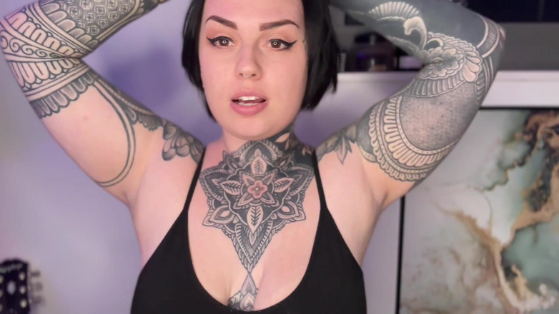 Miss Valentina: Người yêu nách