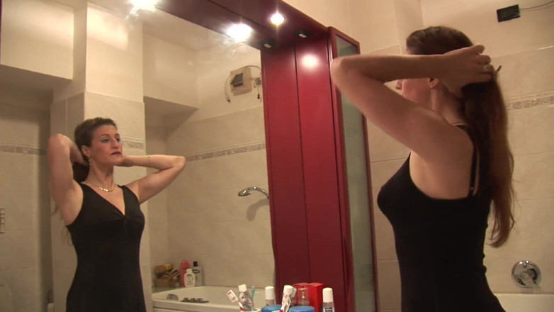 Milf in Love: Dirty and hot milf provokes a photographer