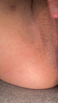 Mulher que gosta de se masturbar com os dedos na Vulva e depois se foder em posições diferentes