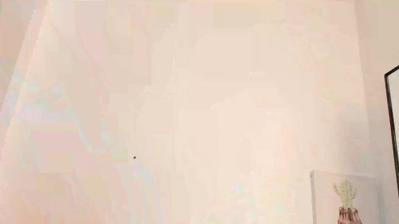 Yame Chike: Şu anda beni çok güçlü bir şekilde sikmeni istiyorum.