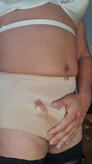 My panties: Acabando en mis calzones completos