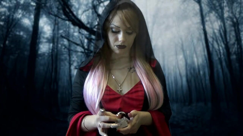 Goddess Misha Goldy: Anda hanya akan patuh! Dan jadilah makananku kapan pun aku...