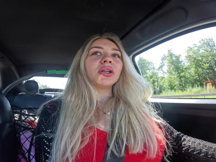 Queen_of_BDSM: Paní Pisses!