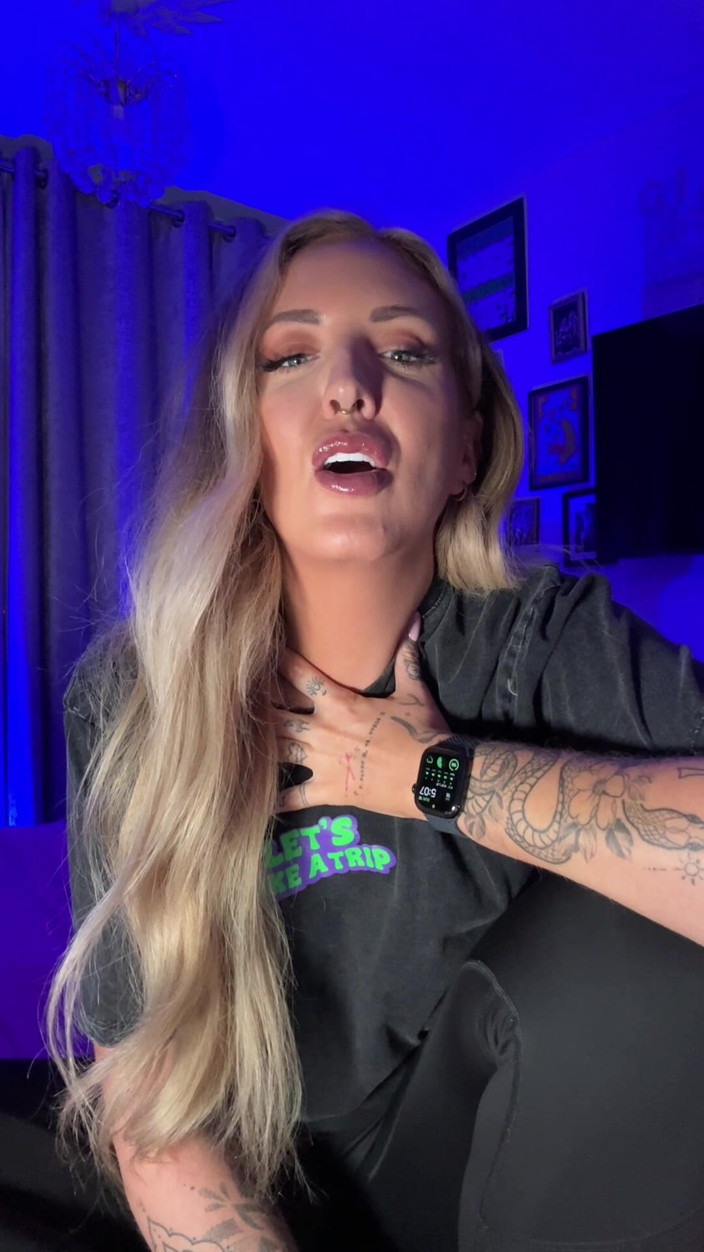 Gigi Patsy: Diosa Gigi Beta da instrucciones de paja