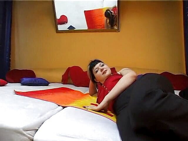 Lucky Wankerz: Potetovaná holka si hraje se svou kundičkou na castingu