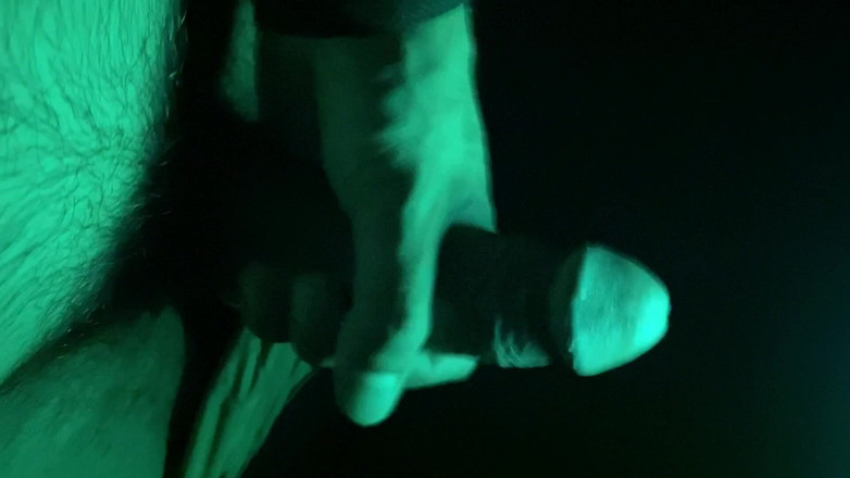 NerdycharlieXXX: Fuma e accarezza