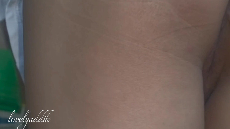 Lovelyaddik: Umple-mi pizda în bucătărie