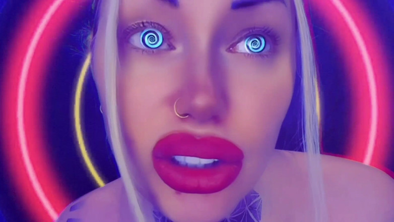 Goddess Misha Goldy: 내 나선 시선이 너에게 명령해