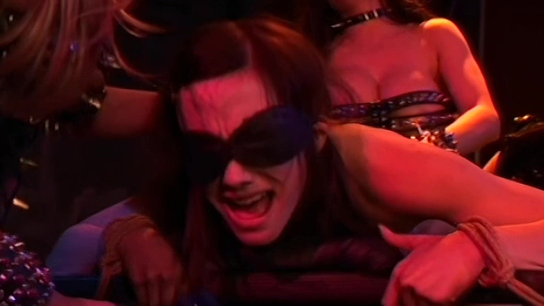 BDSM6.CLUB: 알몸과 노출 - 풀영상