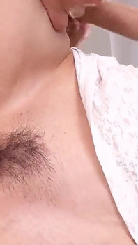 Dünnes japan-teen gefesselt und von stiefvater in haarige muschi gefickt