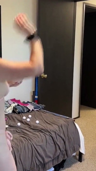 Aksi hot lesbian rambut merah ruby dan raven yang lagi asik goyangin di pengadilan
