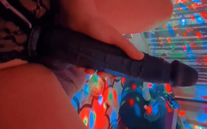 Divadom: 몬스터 스트랩 온