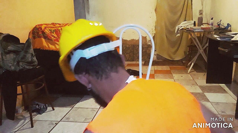 Stink HairyMale: 직장 동료가 담배를 피우고 있습니다.