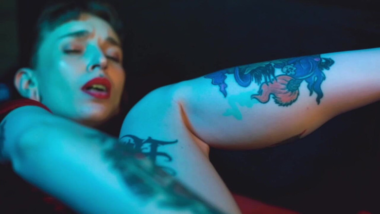 Bia Roman: Fußanbetung, Dirtytalk &amp;anal Mit Spielzeug